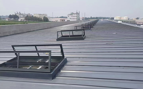 某中学室内体育馆石河子排烟窗改造项目