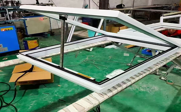 某地下车库出入口石河子排烟窗配置工程